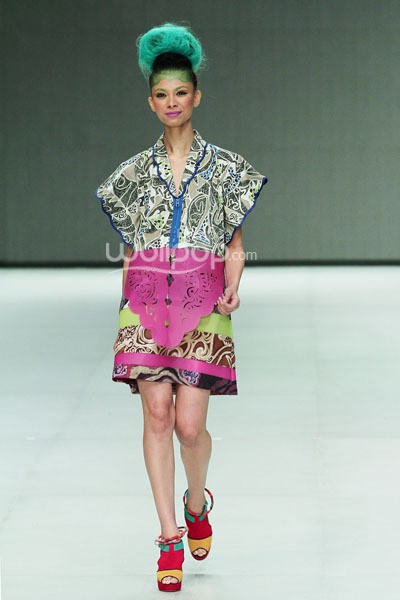 Radin by Lenny Agustin EDGY PHILOSOPHY.  Indonesia Fashion Week 2014 at Jakarta Convention Center. Senayan. Jakarta. [Foto: Mohammad Abduh/Wolipop]