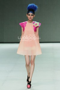 Radin by Lenny Agustin EDGY PHILOSOPHY.  Indonesia Fashion Week 2014 at Jakarta Convention Center. Senayan. Jakarta. [Foto: Mohammad Abduh/Wolipop]