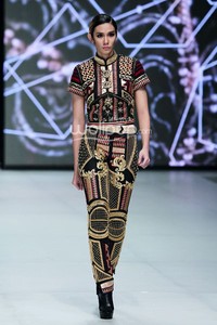 Priyo Oktaviano Couture 2014 HERO. EDGY PHILOSOPHY. Indonesia Fashion Week 2014 at Jakarta Convention Center. Senayan. Jakarta. [Foto: Mohammad Abduh/Wolipop]