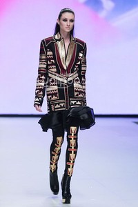 Priyo Oktaviano Couture 2014 HERO. EDGY PHILOSOPHY. Indonesia Fashion Week 2014 at Jakarta Convention Center. Senayan. Jakarta. [Foto: Mohammad Abduh/Wolipop]