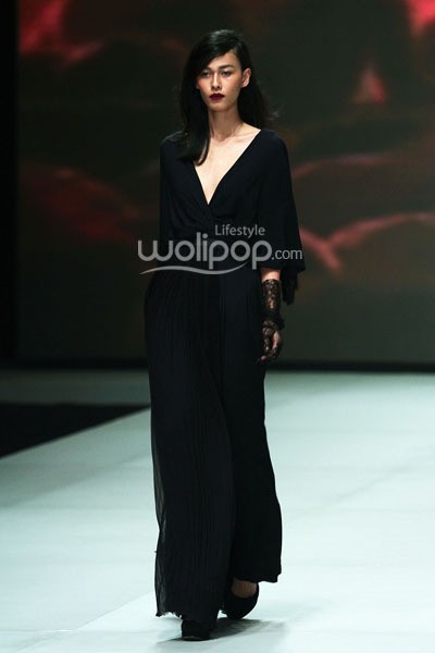 Sapto Djojokartiko EDGY PHILOSOPHY.  Indonesia Fashion Week 2014 at Jakarta Convention Center. Senayan. Jakarta. [Foto: Mohammad Abduh/Wolipop]