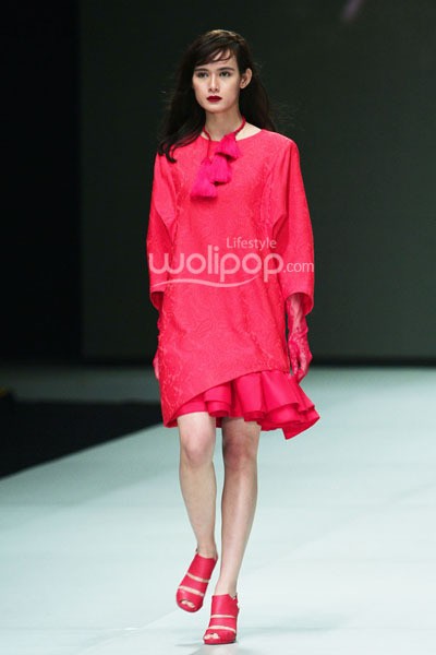 Sapto Djojokartiko EDGY PHILOSOPHY.  Indonesia Fashion Week 2014 at Jakarta Convention Center. Senayan. Jakarta. [Foto: Mohammad Abduh/Wolipop]