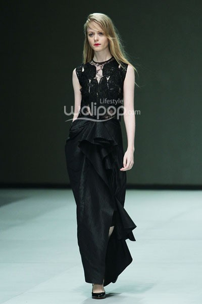 Sapto Djojokartiko EDGY PHILOSOPHY.  Indonesia Fashion Week 2014 at Jakarta Convention Center. Senayan. Jakarta. [Foto: Mohammad Abduh/Wolipop]