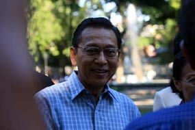 Diwarnai Penolakan 2 Pimpinan, Boediono Tetap Dipanggil DPR