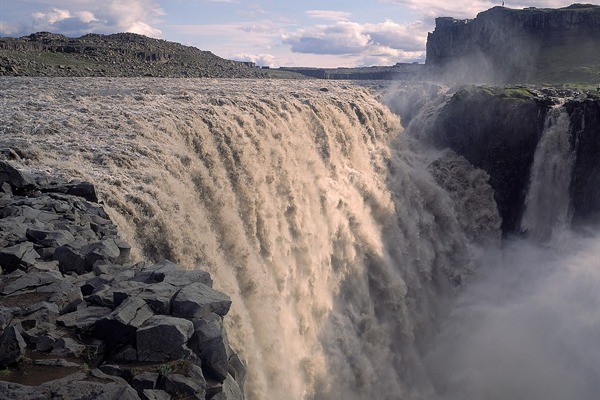 10 Air Terjun Paling Terkenal di Dunia 1 