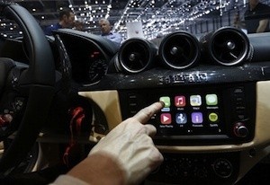 Beli Mobil, OS-nya Android atau iOS?