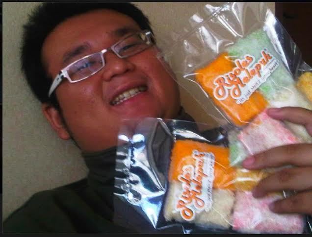 DO dari Kampus di Singapura, Ray Sukses Jadi Tukang Risoles