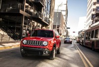 Jeep Renegade memiliki tampilan radikal dengan styling yang terinspirasi dari Jeep Wrangler. Istimewa/Chrysler.
