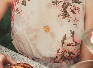 Hmm..Kalung Ini Bisa Menebar Aroma Wangi Pancake!