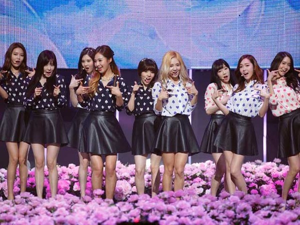 Aksi Comeback SNSD dan CNBlue di M! Countdown