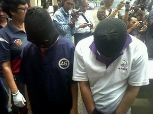 Anak Bunuh Orangtua Rencanakan Pembunuhan dengan Skenario Perampokan