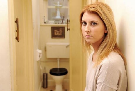 Fobia Muntah-muntah di Tempat Umum, Remaja Ini Terkurung di Rumahnya