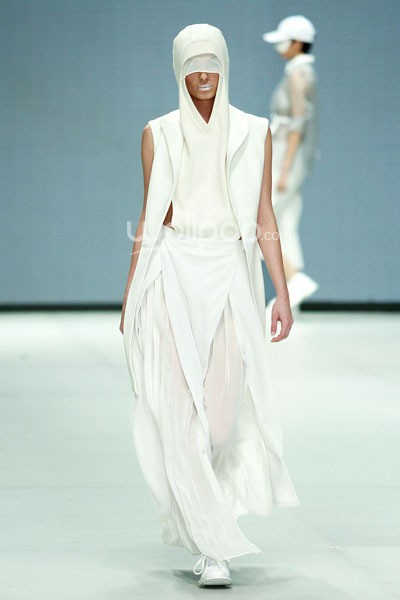 Danjyo Hiyoji En Garde. LAURIER PRESENTS THIN IS IN. Indonesia Fashion Week 2014 at Jakarta Convention Center. Senayan. Jakarta. [Foto: Mohammad Abduh/Wolipop]