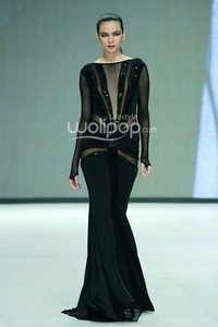 Espen Salberg Femme de la Nuit. Garuda Indonesia LADIES FIRST!!. Indonesia Fashion Week 2014 at Jakarta Convention Center. Jakarta. [Foto: Mohammad Abduh/Wolipop]