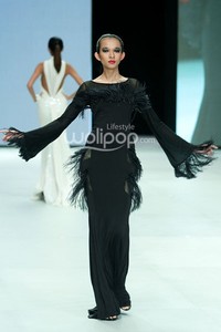 Espen Salberg Femme de la Nuit. Garuda Indonesia LADIES FIRST!!. Indonesia Fashion Week 2014 at Jakarta Convention Center. Jakarta. [Foto: Mohammad Abduh/Wolipop]