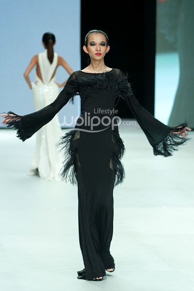 Espen Salberg Femme de la Nuit. Garuda Indonesia LADIES FIRST!!. Indonesia Fashion Week 2014 at Jakarta Convention Center. Jakarta. [Foto: Mohammad Abduh/Wolipop]