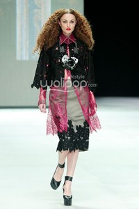 Gregorius Vici The Glitz. GARUDA INDONESIA LADIES FIRST!!. Indonesia Fashion Week 2014 at Jakarta Convention Center. Jakarta. [Foto: Mohammad Abduh/Wolipop]