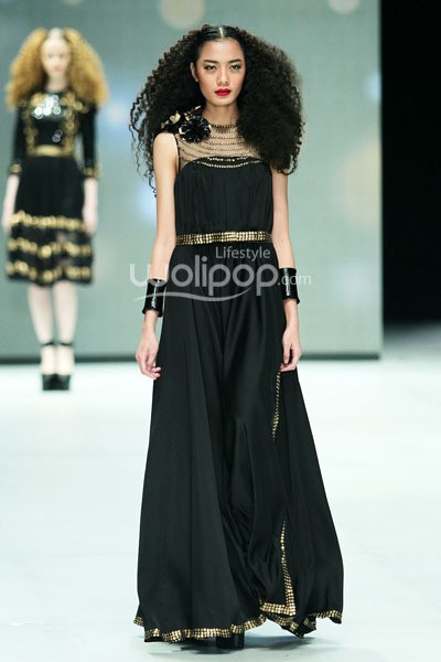 Gregorius Vici The Glitz. GARUDA INDONESIA LADIES FIRST!!. Indonesia Fashion Week 2014 at Jakarta Convention Center. Jakarta. [Foto: Mohammad Abduh/Wolipop]