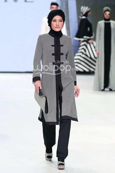 Hannie Hananto The Executive, Indonesia Fashion Week 2014 at Jakarta Convention Center. Senayan. Jakarta. [Foto: Mohammad Abduh/Wolipop]