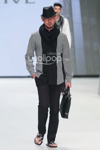 Hannie Hananto The Executive, Indonesia Fashion Week 2014 at Jakarta Convention Center. Senayan. Jakarta. [Foto: Mohammad Abduh/Wolipop]