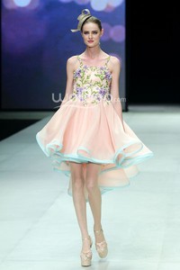 Jeanny Ang Couture Tea Rose. GARUDA INDONESIA LADIES FIRST!!. Indonesia Fashion Week 2014. at Jakarta Convention Center. Senayan. Jakarta. [Foto: Mohammad Abduh/Wolipop]