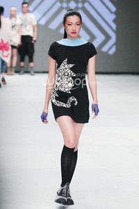 Putu Aliki Coconut Island. Indonesia Fashion Week 2014 at Jakarta Convention Center. Jakarta. [Foto: Mohammad Abduh/Wolipop]