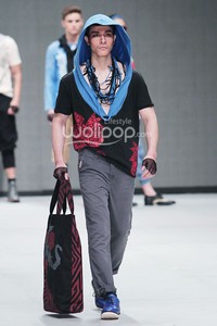 Putu Aliki Coconut Island. Indonesia Fashion Week 2014 at Jakarta Convention Center. Jakarta. [Foto: Mohammad Abduh/Wolipop]