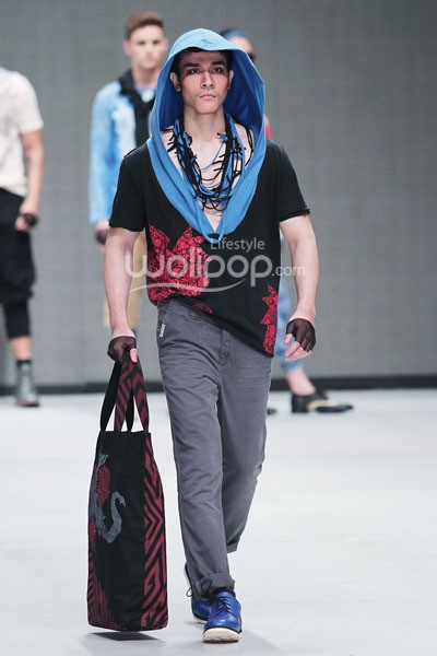 Putu Aliki Coconut Island. Indonesia Fashion Week 2014 at Jakarta Convention Center. Jakarta. [Foto: Mohammad Abduh/Wolipop]