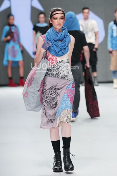 Putu Aliki Coconut Island. Indonesia Fashion Week 2014 at Jakarta Convention Center. Jakarta. [Foto: Mohammad Abduh/Wolipop]