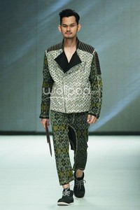 Sonny Muchlison Irregularity. ZALORA PRESENTS DIGITAL FASHION SHOW. Indonesia Fashion Week 2014 at Jakarta Convention Center. Senayan. Jakarta. [Foto: Mohammad Abduh/Wolipop]