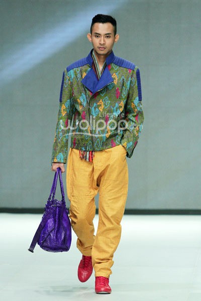 Sonny Muchlison Irregularity. ZALORA PRESENTS DIGITAL FASHION SHOW. Indonesia Fashion Week 2014 at Jakarta Convention Center. Senayan. Jakarta. [Foto: Mohammad Abduh/Wolipop]