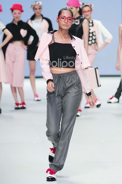 Number1 by Susan Budiharjdo Colorbox. Indonesia Fashion Week 2014 at Jakarta Convention Center. Senayan. Jakarta. [Foto: Mohammad Abduh/Wolipop]