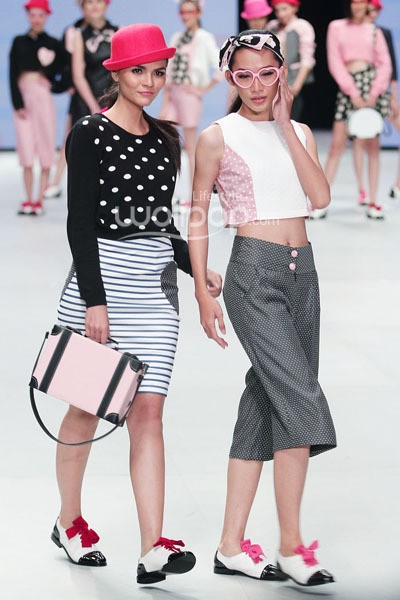 Number1 by Susan Budiharjdo Colorbox. Indonesia Fashion Week 2014 at Jakarta Convention Center. Senayan. Jakarta. [Foto: Mohammad Abduh/Wolipop]