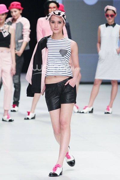 Number1 by Susan Budiharjdo Colorbox. Indonesia Fashion Week 2014 at Jakarta Convention Center. Senayan. Jakarta. [Foto: Mohammad Abduh/Wolipop]