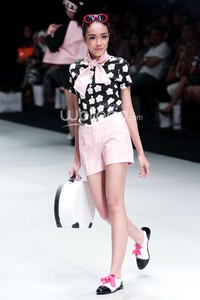 Number1 by Susan Budiharjdo Colorbox. Indonesia Fashion Week 2014 at Jakarta Convention Center. Senayan. Jakarta. [Foto: Mohammad Abduh/Wolipop]