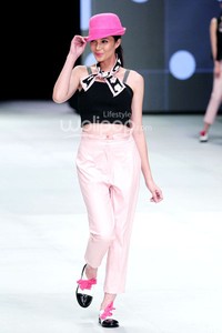 Number1 by Susan Budiharjdo Colorbox. Indonesia Fashion Week 2014 at Jakarta Convention Center. Senayan. Jakarta. [Foto: Mohammad Abduh/Wolipop]