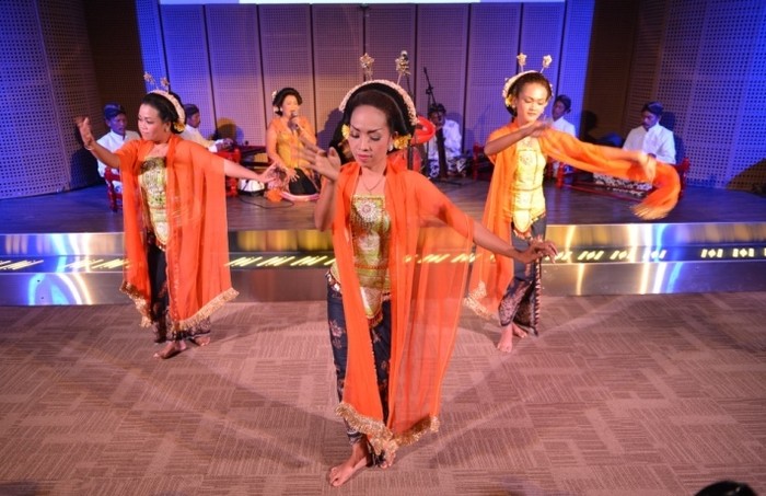 Butet Kartaredjasa Narasikan Ronggeng Dukuh Paruk Selama 23 Jam