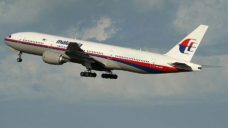 Pesawat Malaysia Airlines Hilang Sebagian Besar Penumpang