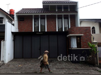 Belum Ada Pita Segel KPK di Rumah Anas