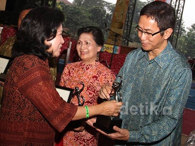 Menparekraf Beri Penghargaan Tujuh Tokoh Musik