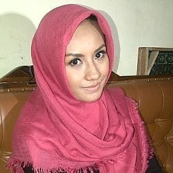Pengalaman Shinta Bachir Punya Kekasih Pria Bule