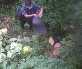 Mayat Perempuan Berkaos Merah Ditemukan di Semak-semak Pamulang