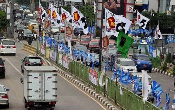 Ahok Dijajah Iklan Politik