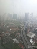 Jakarta Berselimut Kabut