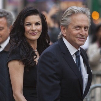 Hubungan Catherine Zeta-Jones dan Michael Douglas Membaik Setelah Liburan