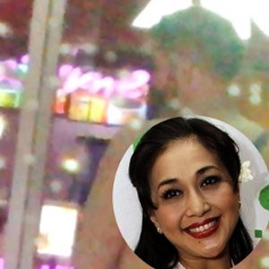 Paramitha Rusady Jalan Bareng Pria Bule, Farhat Abbas Hadiahi Regina Vellfire