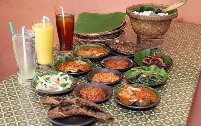 Berani Coba? Sambal Iblis, Sambal Jontor dan Sambal Setan Super Pedas Ada di Sini!