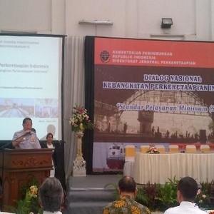 Bahas Layanan Kereta, Menhub dan Bos KAI Merapat di Stasiun Tanjung Priok