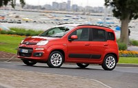 Untuk bagian depannya, mobil ini cukup cantik, apalagi dengan pelek berdesain yang cukup keren. (Istimewa/Fiat).