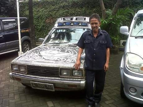 Ini Dia Latijo, Pemilik Mobil Unik Berlapis Koin